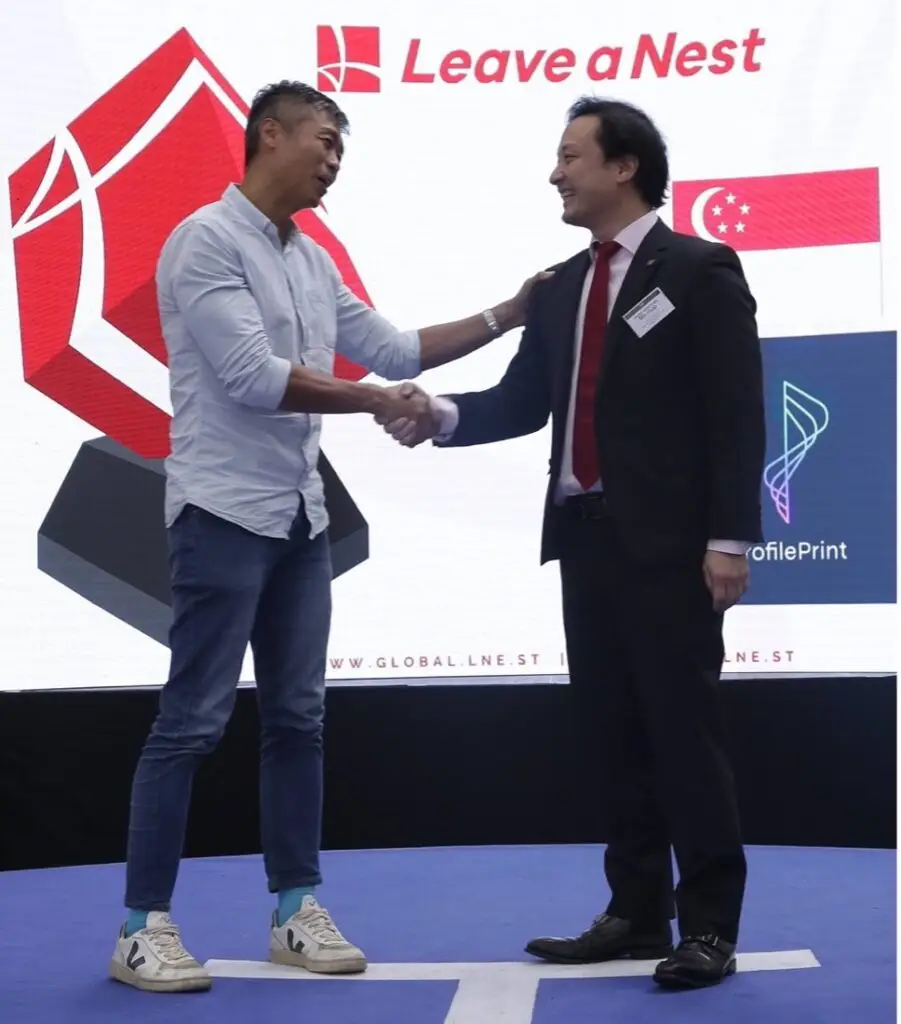 Mr Alan Lai (CEO of ProfilePrint), Dr. Yukihiro Maru (Group CEO, Leave a Nest Group)